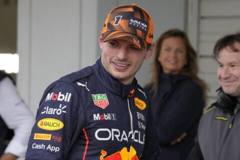 Verstappen takes the pole in Japan with season title in view