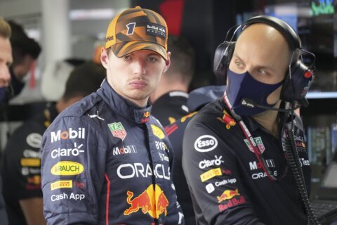 Verstappen set to win a second straight F1 season title