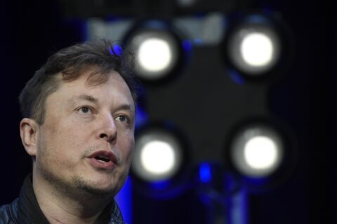 Musk now gets chance to defeat Twitter's many fake accounts