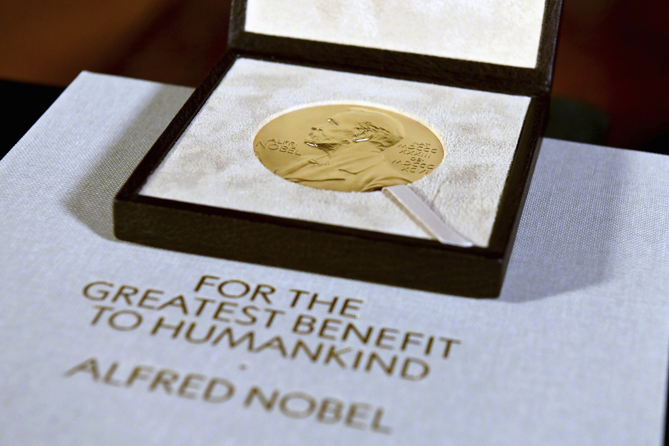 Nobel Prize In Medicine Awarded For Research On Evolution - WTOP News ...