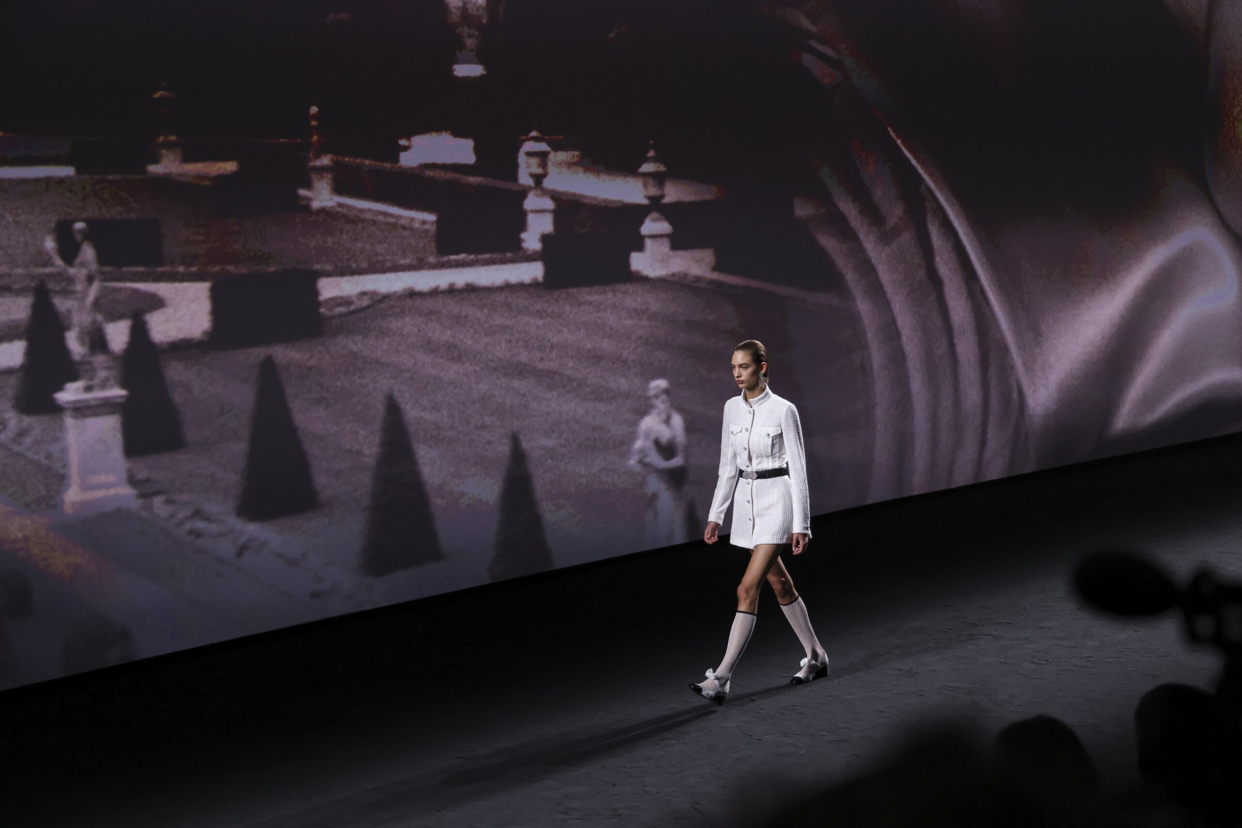 Louis Vuitton UK: last fashion show event of LVSeries3 – News & Events by  BRABBU DESIGN FORCES