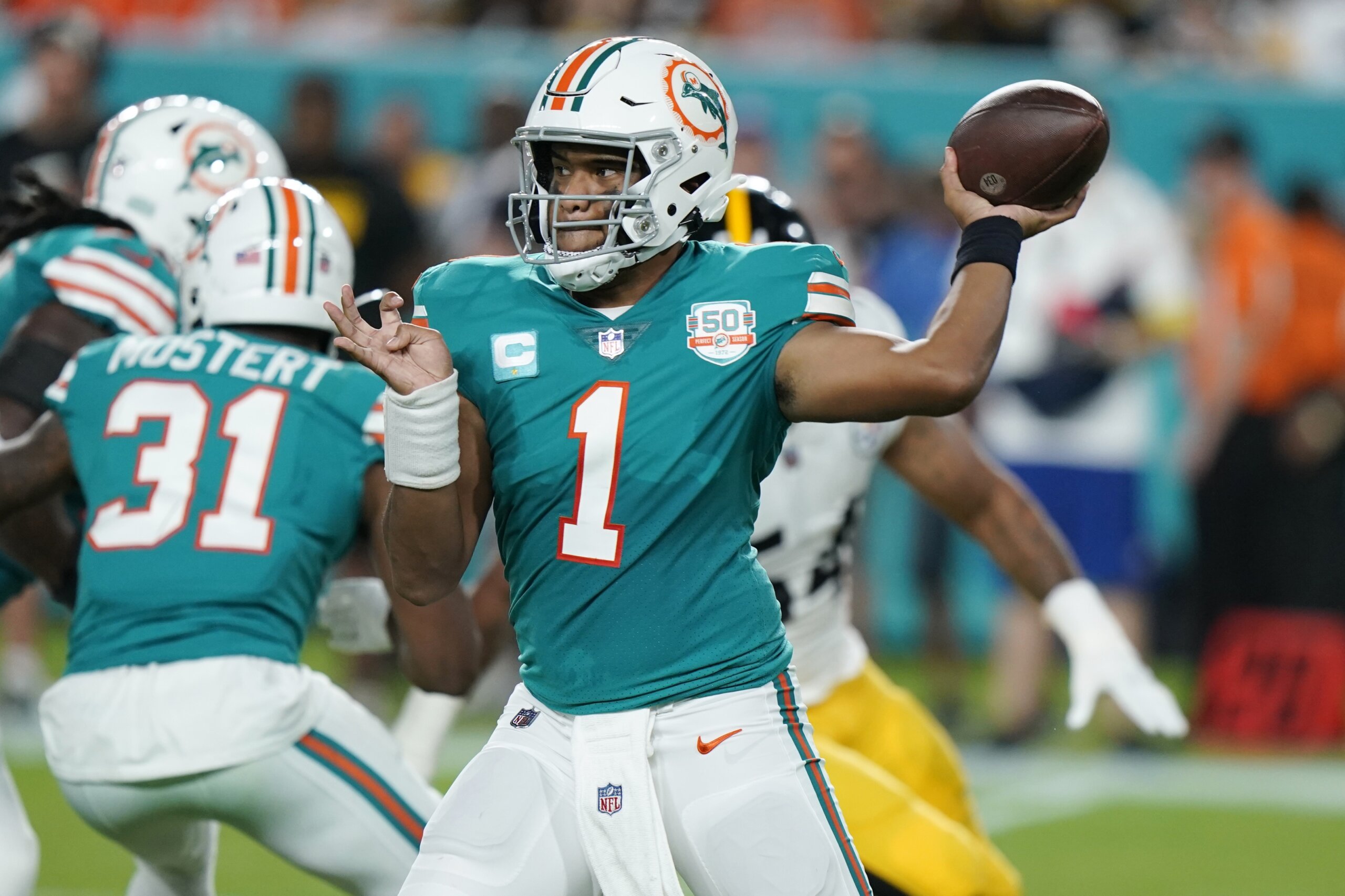Tua, Dolphins survive scoreless 2nd half to beat Steelers WTOP News