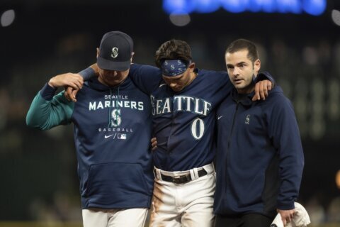 Mariners to start playoffs on road, Haggerty hurts leg