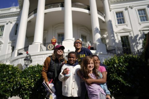 ‘Bucket list’: White House garden tours prune a US divide