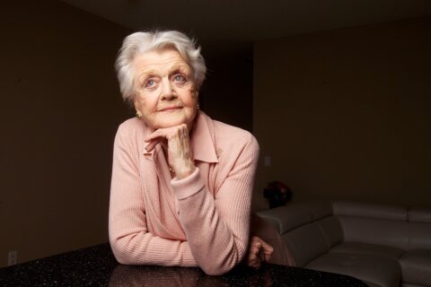 Broadway will dim its lights in tribute to ‘Murder, She Wrote’ star Angela Lansbury