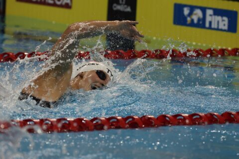 Katie Ledecky obliterates short-course 1500m freestyle world record