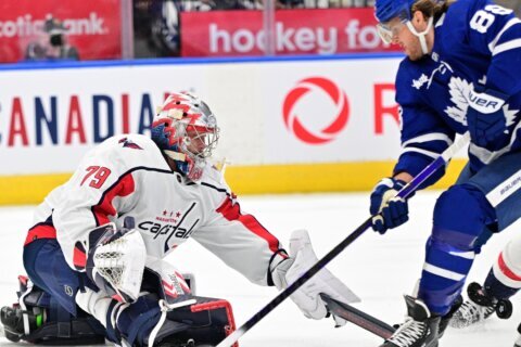 Capitals can’t get special teams going in 3-2 loss to Maple Leafs