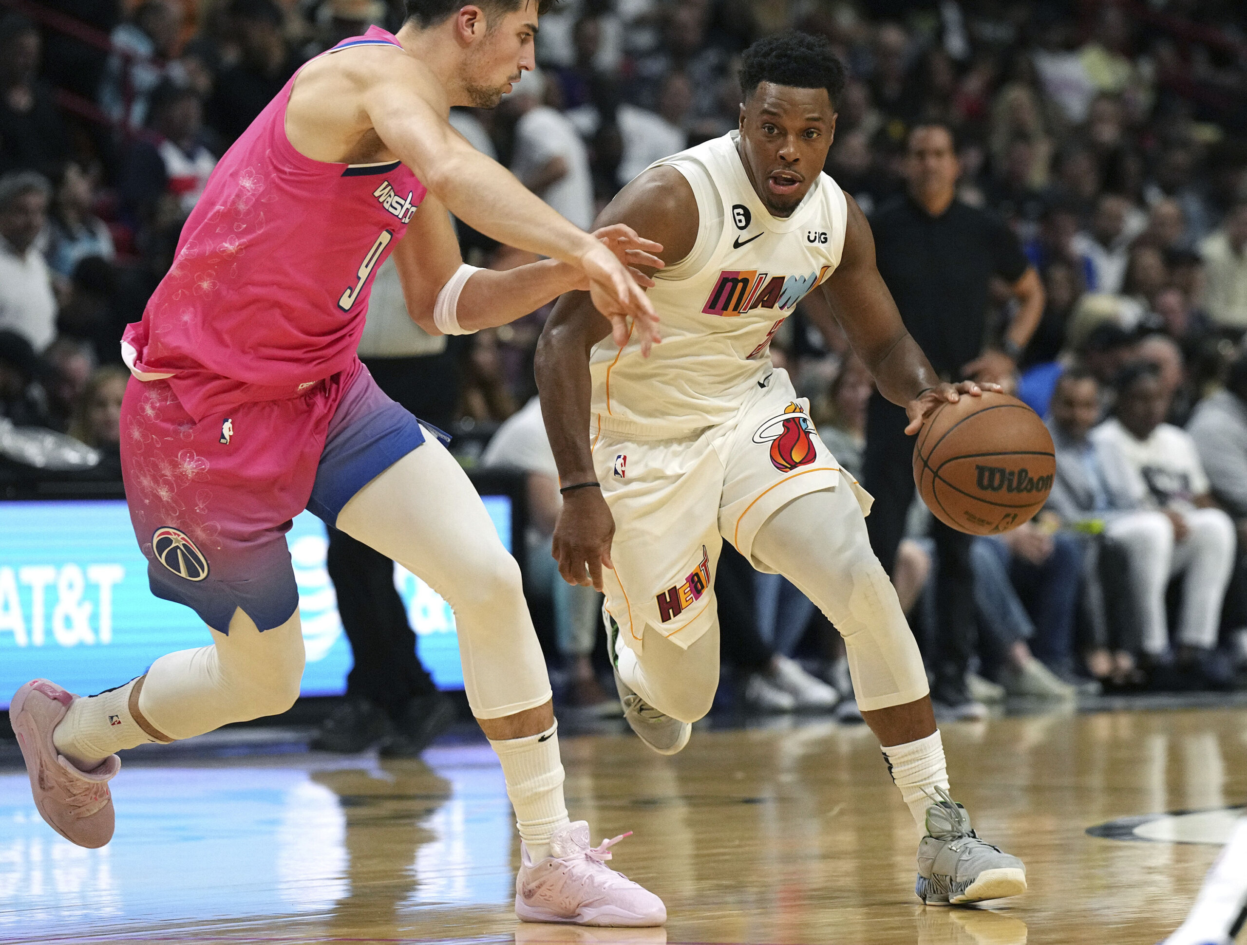 Lowry scores 28, Heat rally past Wizards 113-105