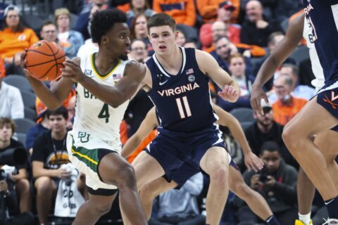 Isaac McKneely makes all 6 of his 3-point attempts to help Virginia beat Villanova 70-60