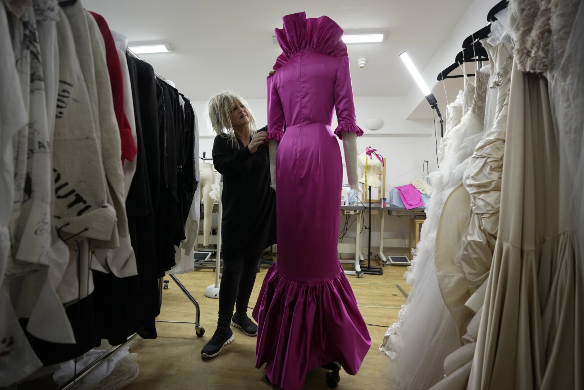 Exploring a memory: Designer re-creates a dress for Diana - WTOP News