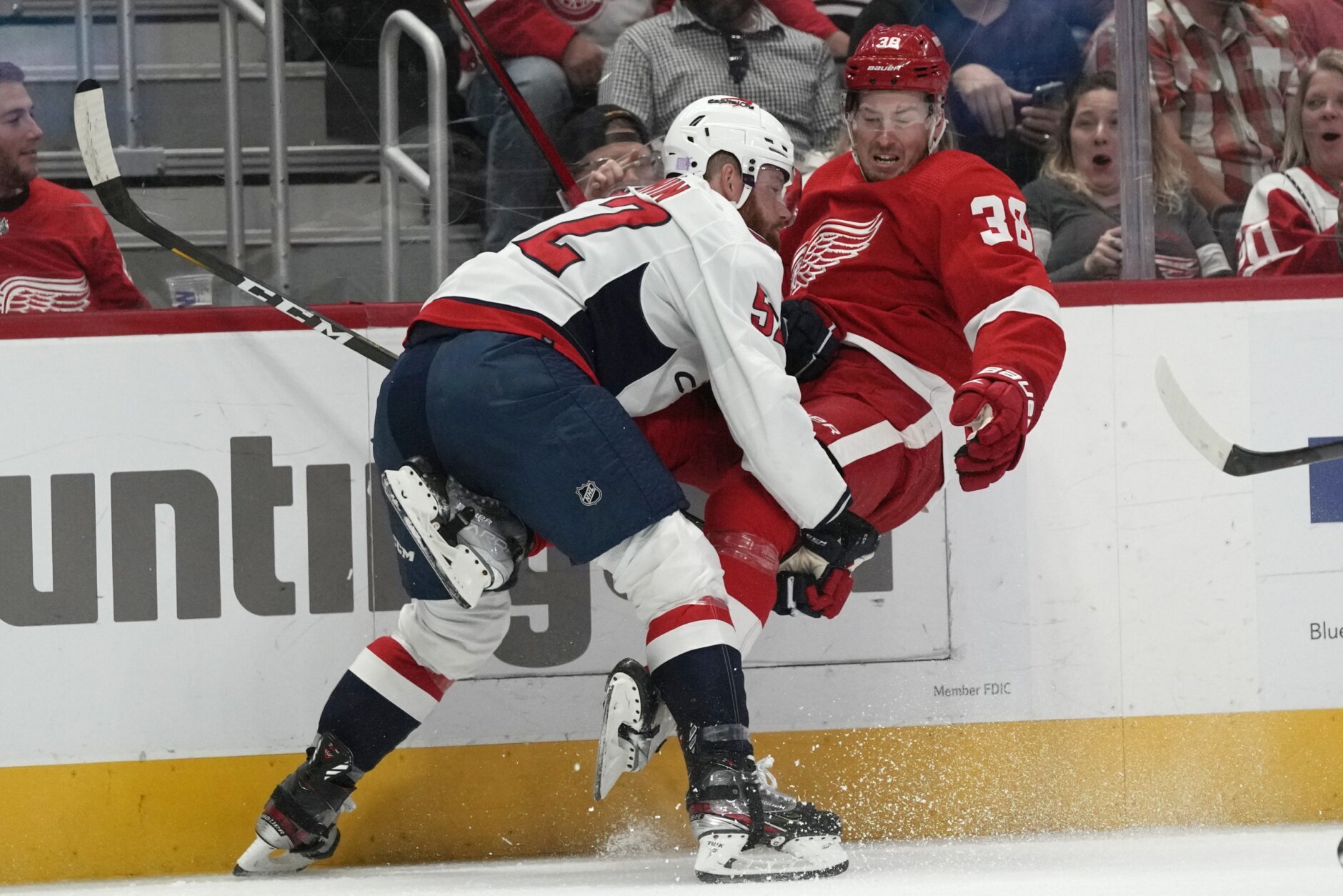 Red Wings 1, Capitals 0