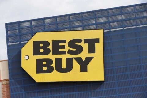 Best Buy’s outlook on sales improves ahead of the holidays