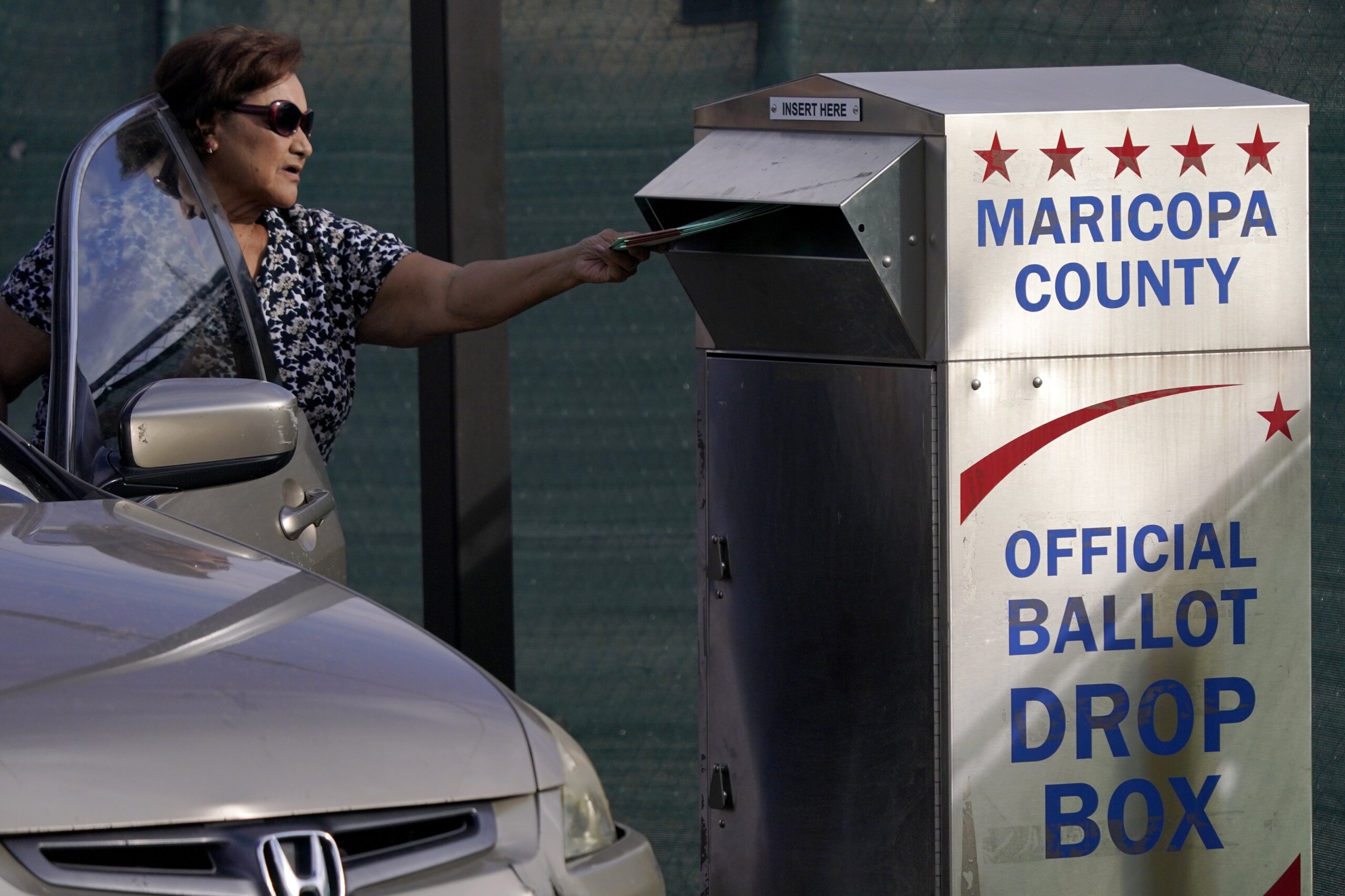 Judge Orders Armed Group Away From Arizona Ballot Drop Boxes Wtop News 