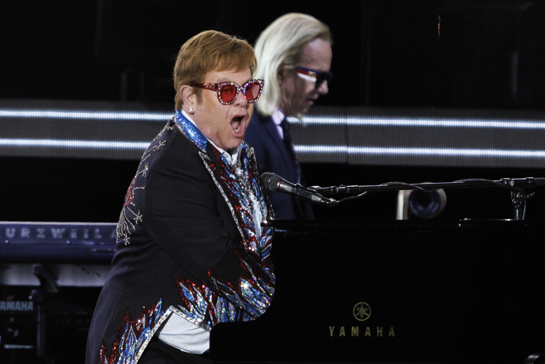 Elton John bids U.S. 'farewell' with star-studded Dodger Stadium concert –  The Oakland Post