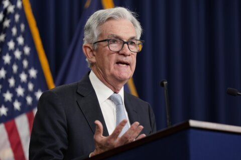 Most Fed officials at last meeting backed slower rate hikes