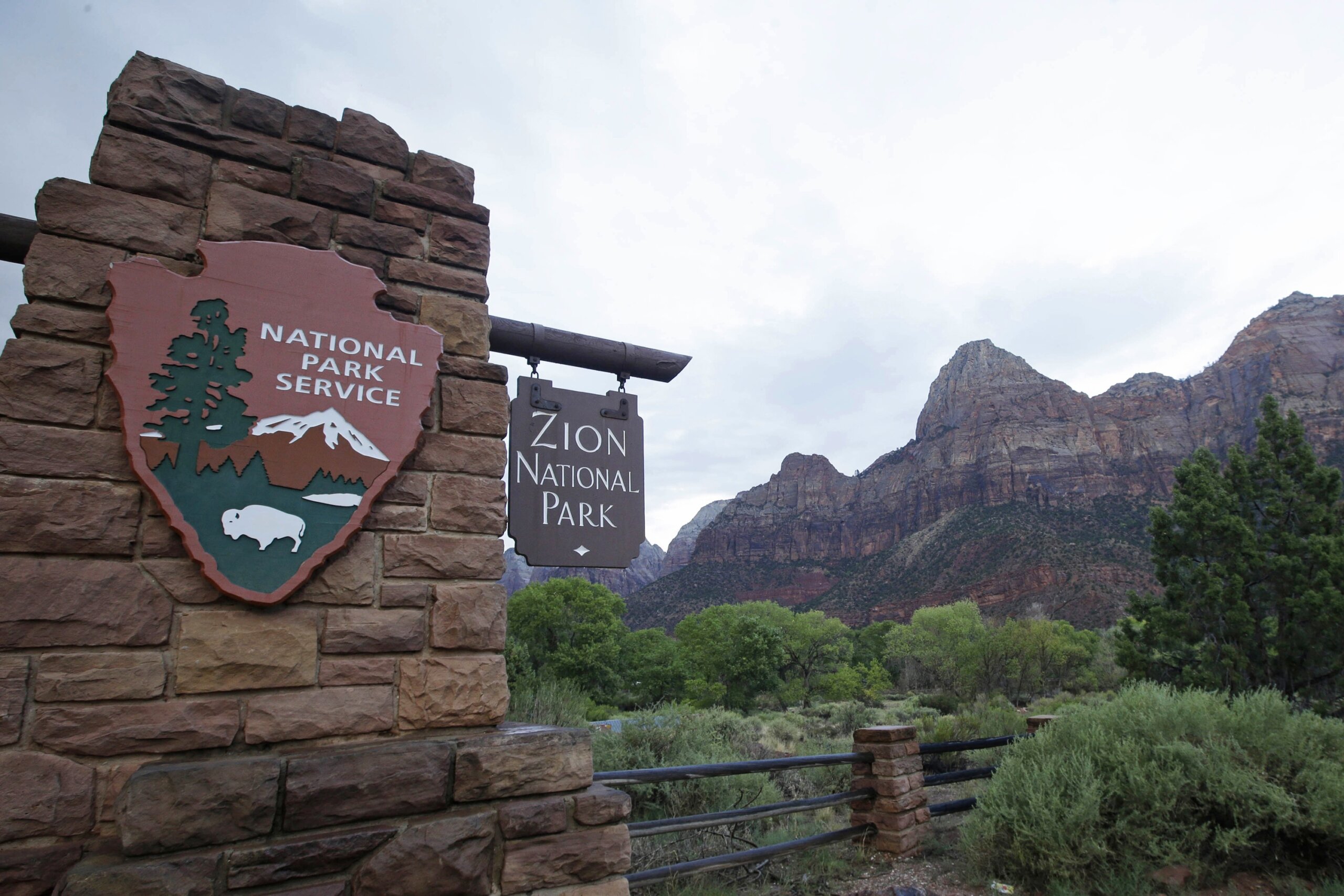 Woman dies on hike in Utah’s Zion Park, husband rescued WTOP News