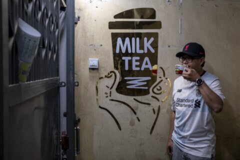 Hong Kong emigres seek milk tea in craving for taste of home