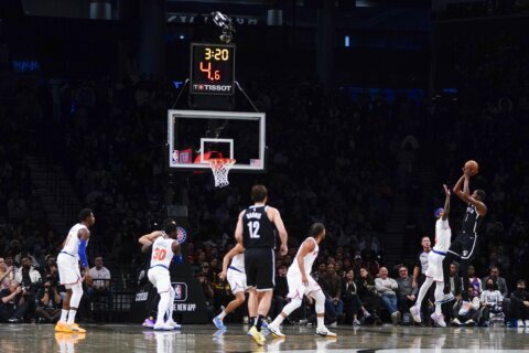 Durant, Nets pound Knicks 112-85 after promoting Vaughn