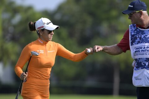 Maria Fassi delivers career-best 62 to take early LPGA lead