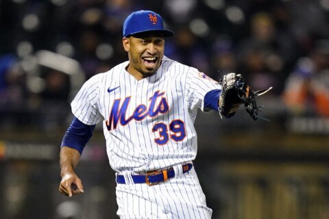 Mets closer Edwin Díaz is set for spring debut after freak WBC injury a year ago
