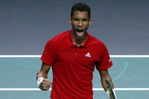 Auger-Aliassime leads Canada past Italy into Davis Cup final