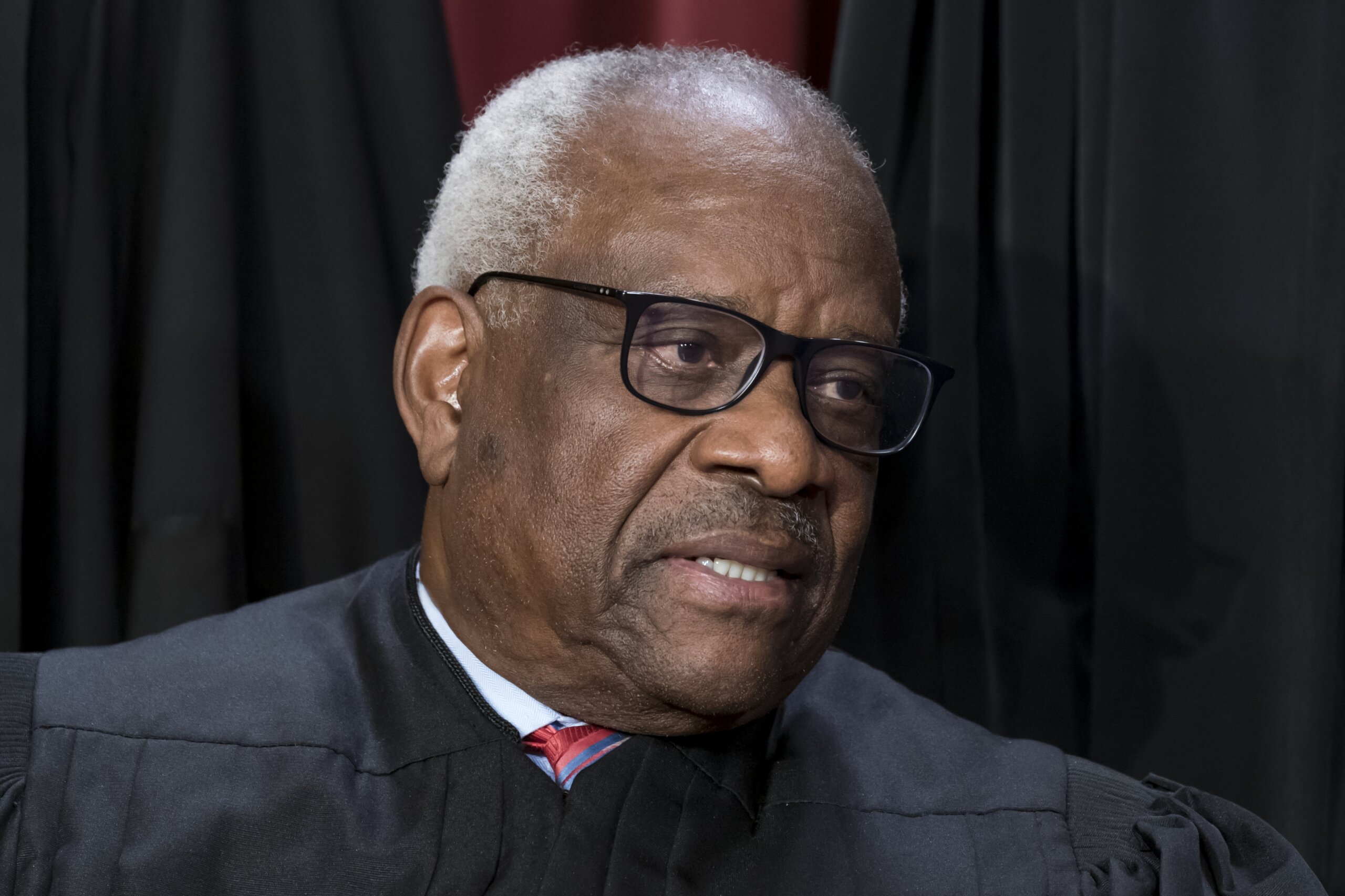 Senate Democrats Seek List Of Gifts Trips Given To Clarence Thomas Wtop News