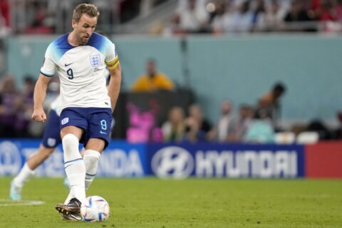 Kane extends World Cup goal drought but equals Beckham feat