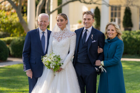 Biden’s granddaughter Naomi, Peter Neal wed at White House