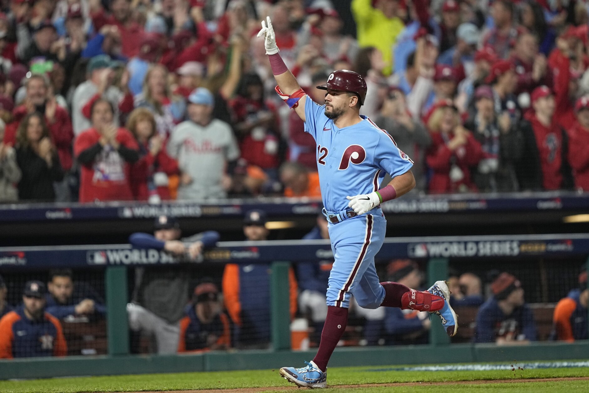 Schwarber homers twice, Phillies still fall to Nationals 3-2 - WTOP News