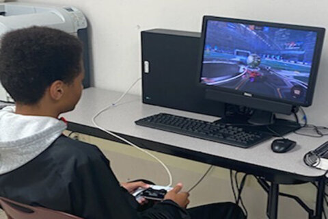 Esports matches turn hobby into competition for some Fairfax Co. students