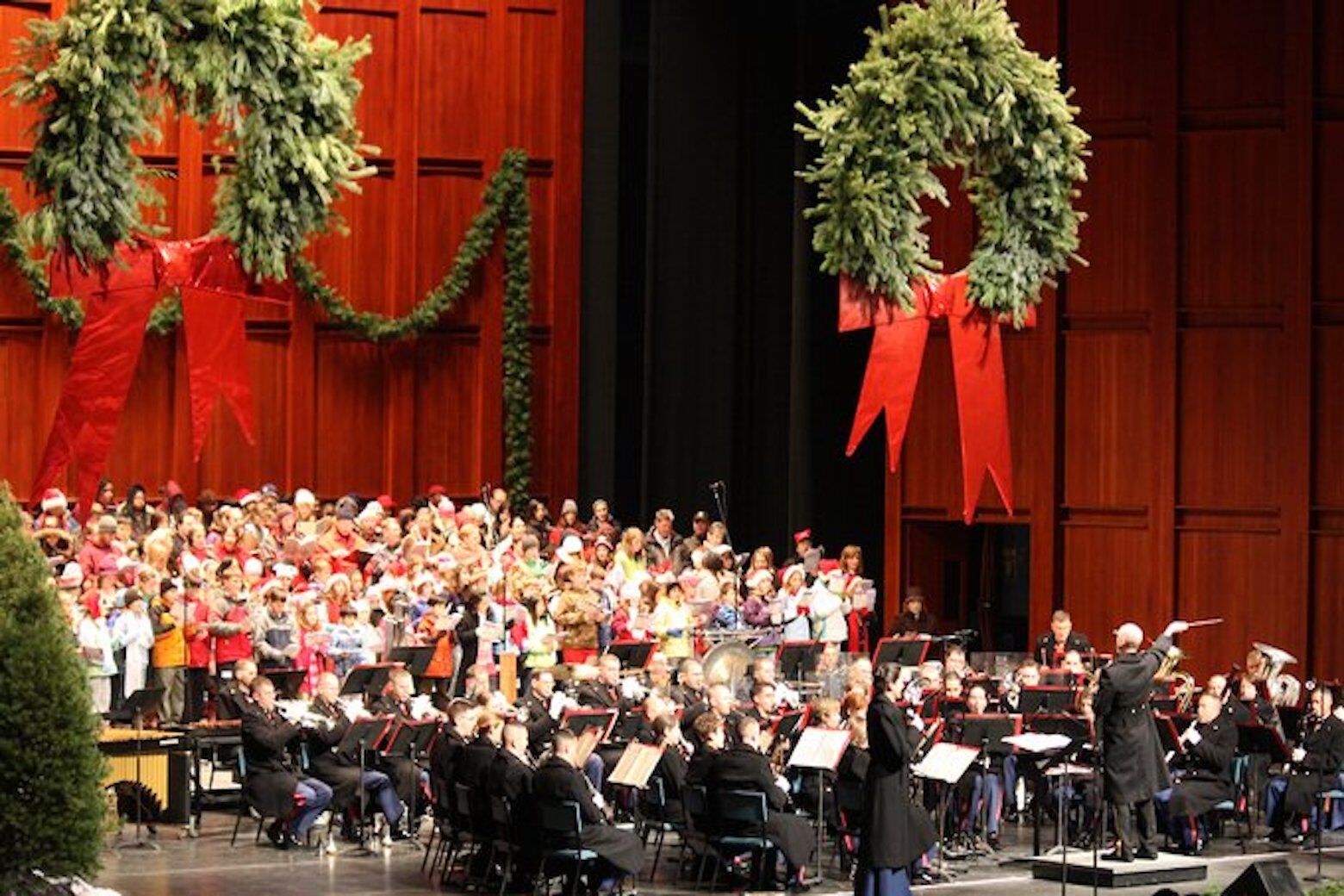 Wolf Trap Holiday Sing-A-Long From Home