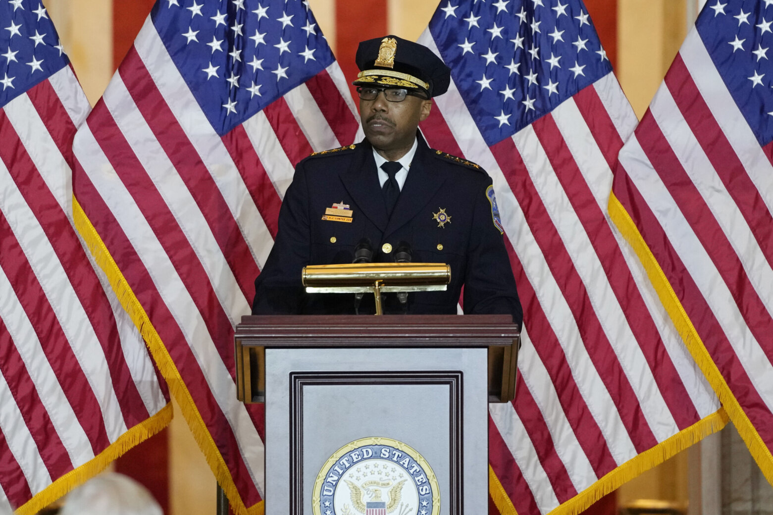 DC’s police chief says recruiting officers is harder due to new laws - WTOP News