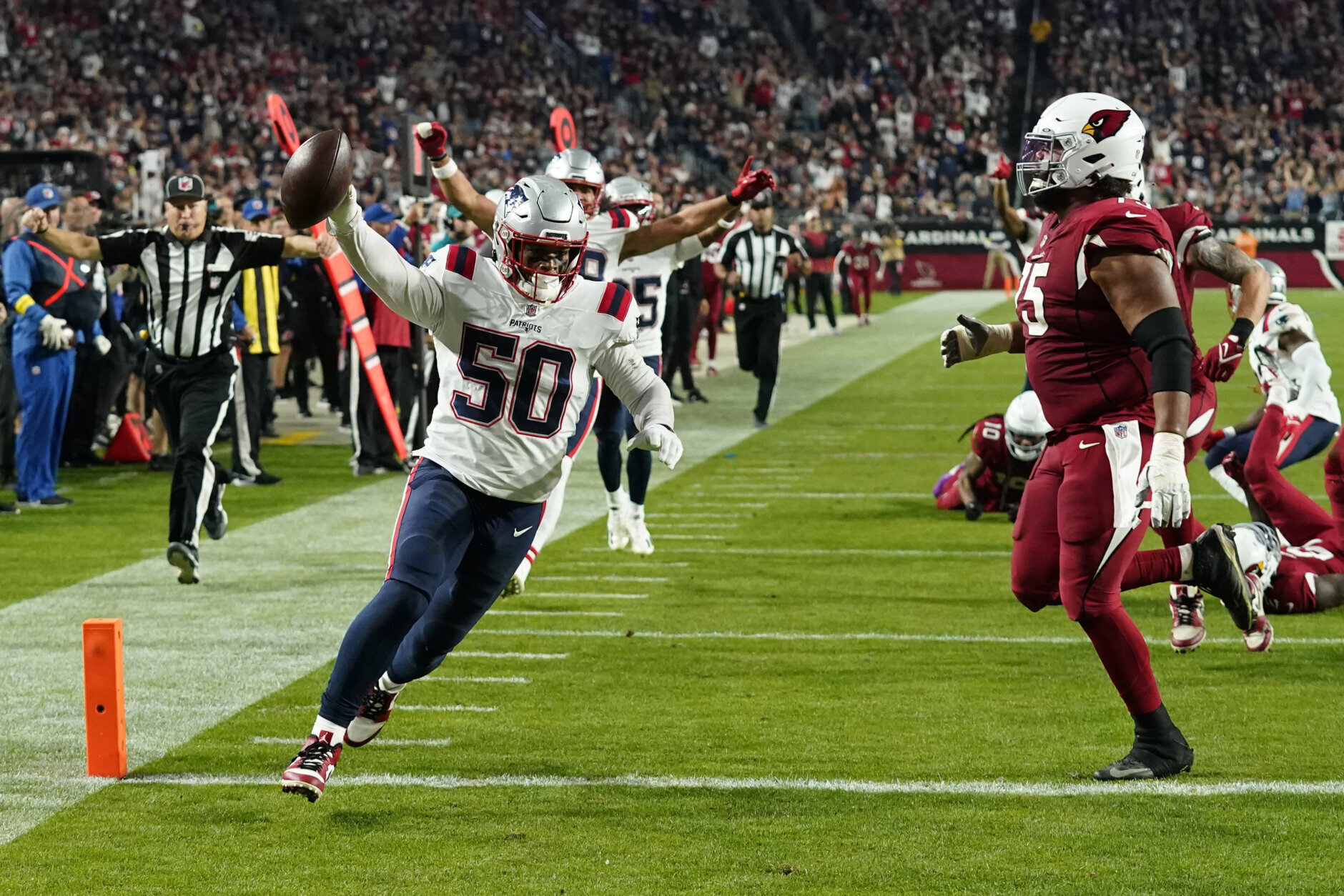 <p><b><i>Patriots 27</i></b><br />
<b><i>Cardinals 13</i></b></p>
<p>In the Monday nighter no one asked for, <a href="https://profootballtalk.nbcsports.com/2022/12/09/vance-joseph-patriots-offense-looks-like-how-a-defensive-guy-would-call-plays/">New England&#8217;s predictable offense</a> was bailed out by a Patriots defense facing Colt &#8220;Why Is He Still On An NFL Roster&#8221; McCoy instead of Kyler Murray.</p>
<p>Here&#8217;s two fearless predictions: The Pats make the playoffs and get the brakes beat off them by the Bills in the wild card round and the Cardinals will be the NFL&#8217;s worst team in 2023 with Murray sidelined with <a href="https://www.espn.com/nfl/story/_/id/35241337/kyler-murray-carted-knee-injury-cardinals-first-drive">a near-certain ACL tear</a>.</p>
