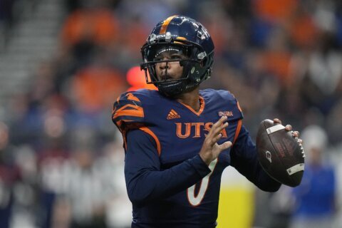 No. 23 UTSA tops North Texas 48-27 in C-USA title game