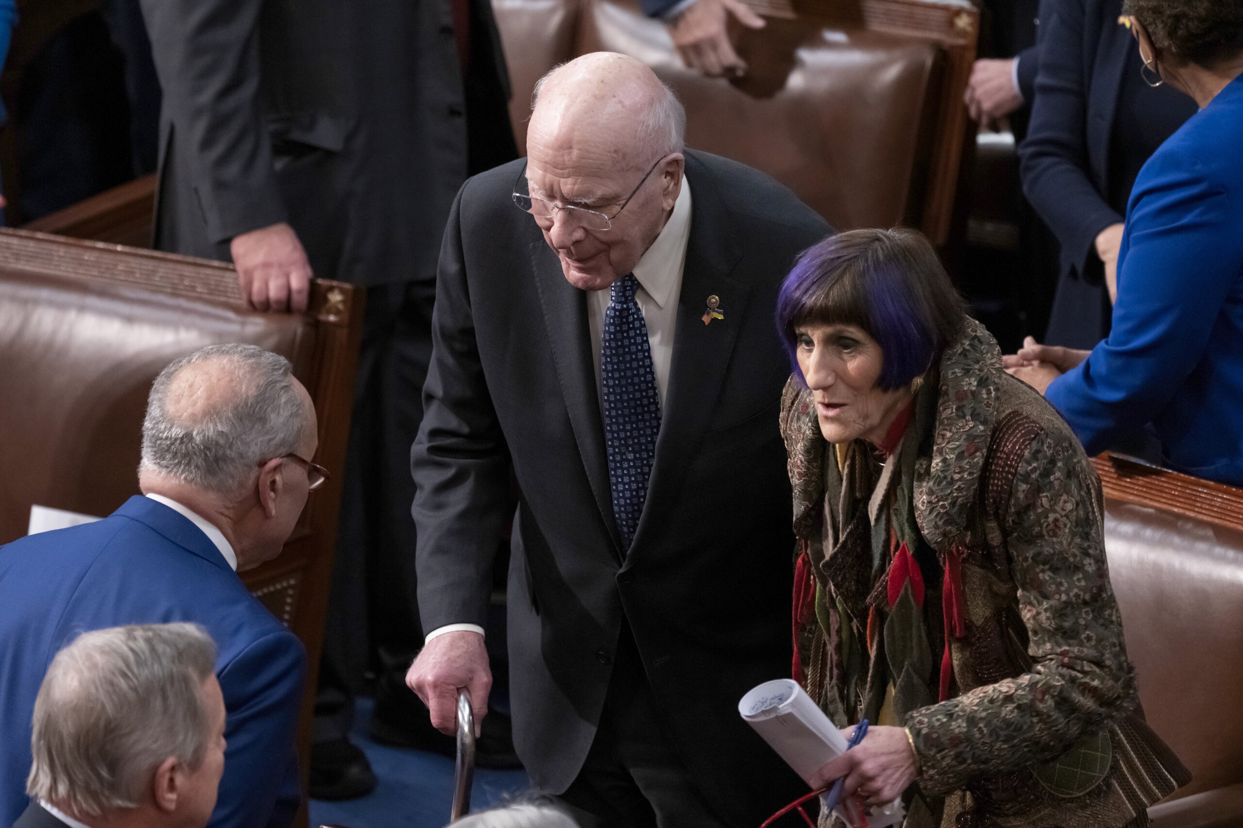 Senate Passes $1.7 Trillion Bill To Fund Gov’t, Aid Ukraine - WTOP News