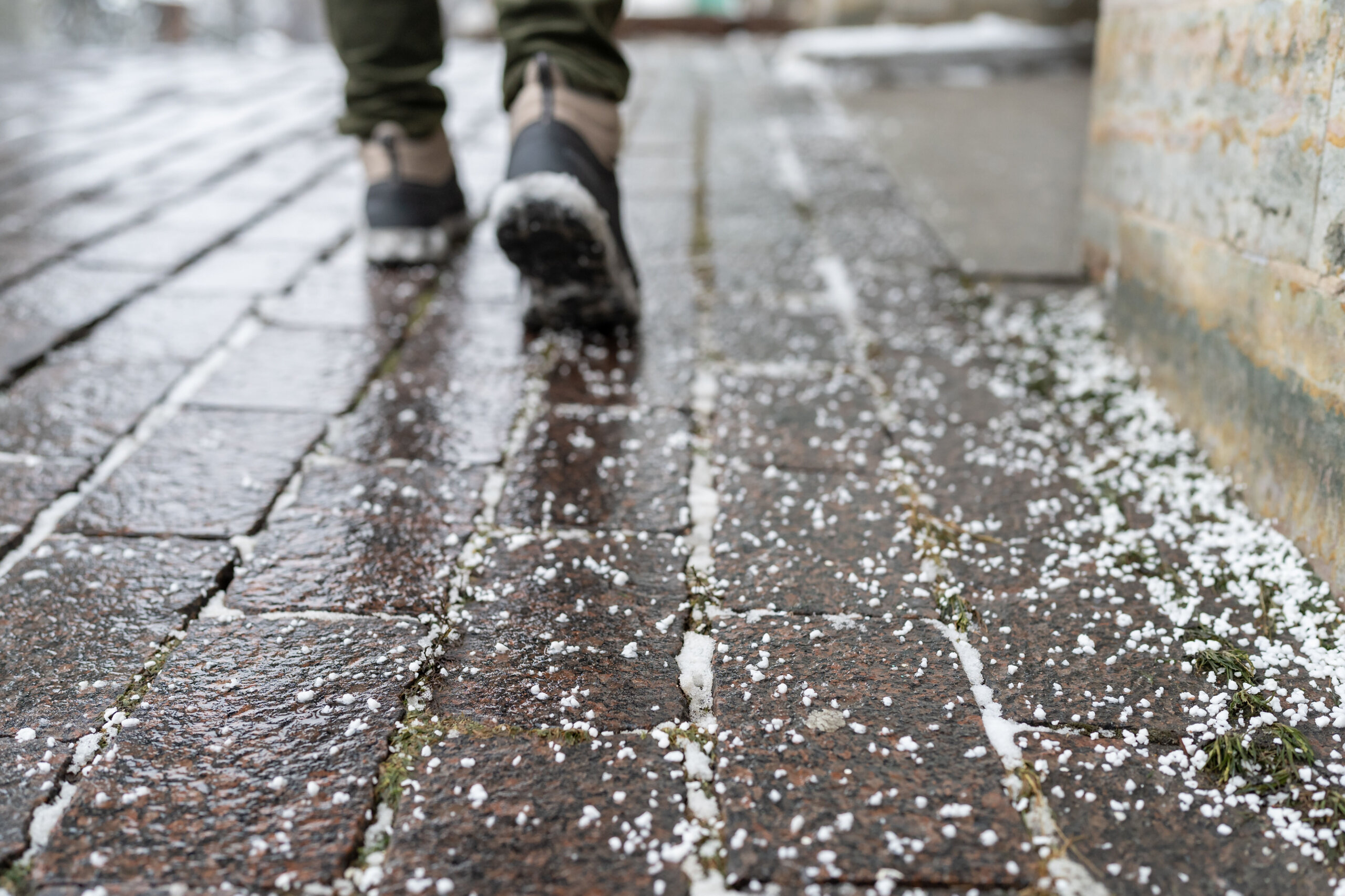 DC region prepares for icy conditions, bitter cold, as holiday winter storm nears – WTOP News