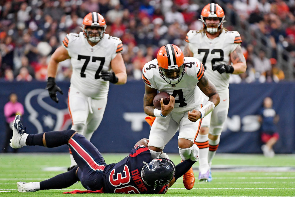 <p><b><i>Browns 27</i></b><br />
<b><i>Texans 14</i></b></p>
<p>For the second time this season, a Pro Bowl quarterback made his debut for his new team on the road against his former team.</p>
<p>Exactly 700 days since his last game as a Texan, Deshaun Watson (<a href="https://profootballtalk.nbcsports.com/2022/11/29/10-of-deshaun-watsons-accusers-plan-to-attend-sundays-browns-texans-game/" target="_blank" rel="noopener">with his accusers in attendance</a>) posted the worst QBR of his career in his first game for the Browns. Cleveland clearly made this controversial trade for 2023 and beyond — and we shouldn&#8217;t expect the Browns to be any good until then.</p>
