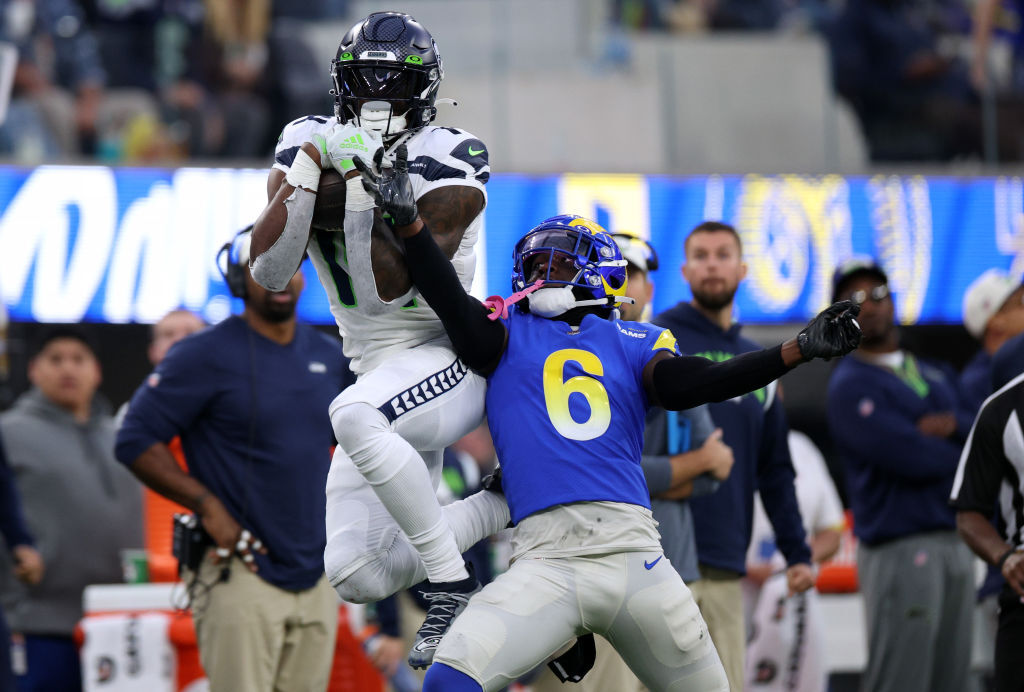 <p><b><i>Seahawks 27</i></b><br />
<b><i>Rams 23</i></b></p>
<p>Seattle <a href="https://profootballtalk.nbcsports.com/2022/12/02/after-losing-eleven-players-on-thursday-to-the-flu-the-seahawks-are-on-track-for-sunday/" target="_blank" rel="noopener">shrugged off an infirmary full of players</a> to slide into control of the last NFC wild card and send the rival Rams to the worst 12-game start by a defending champion in NFL history.</p>

