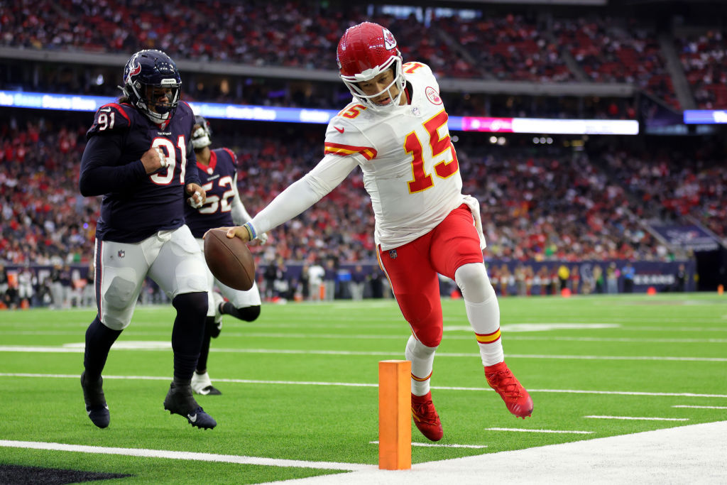 <p><em><strong>Chiefs 30</strong></em><br />
<em><strong>Texans 24 (OT)</strong></em></p>
<p>Kansas City just makes it look so damn easy.</p>
<p>After all the preseason talk about the AFC West being top-to-bottom the best division in the NFL (and yes, <a href="https://wtop.com/gallery/nfl/2022-nfl-preview/" target="_blank" rel="noopener">I was guilty of it too</a>), the Chiefs again cruise to a seventh straight division title and fifth straight 11-win season. As long as No. 15 is there, KC remains Super Bowl favorites.</p>
