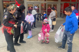 Montgomery Police holiday shopping with kids.