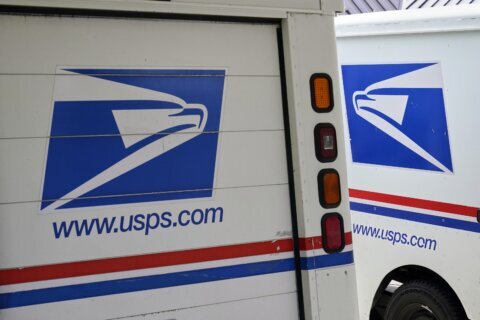 Postal Service pledges move to all-electric delivery fleet