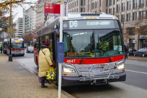 DC Council passes bill for free Metrobus rides; could start in summer