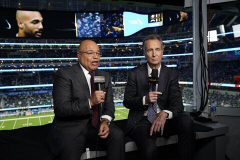 NBC’s ‘Sunday Night Football’ rolls with new broadcast crew