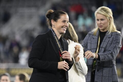 Thorns coach resigns after players ask her to step down