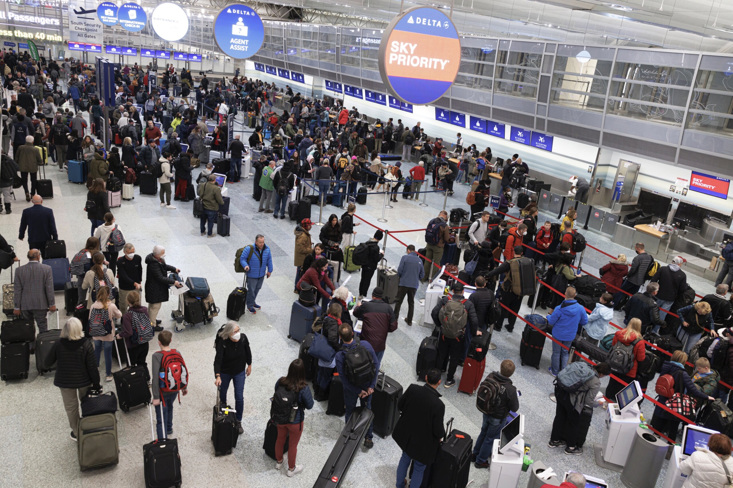 Stranded for the holidays? Here's what to do - WTOP News