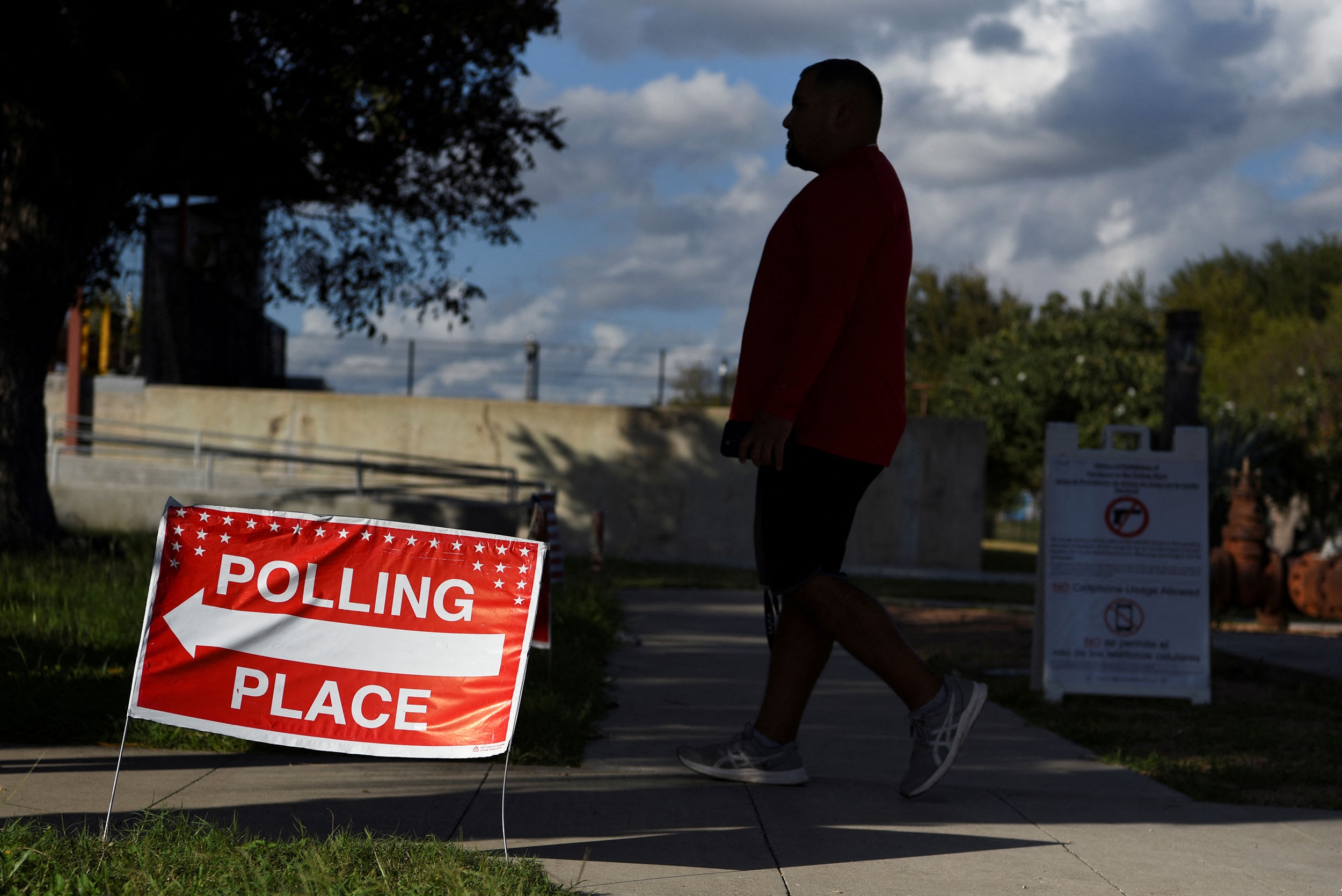 'Election marshals' and runoff rules States eye new round of voting