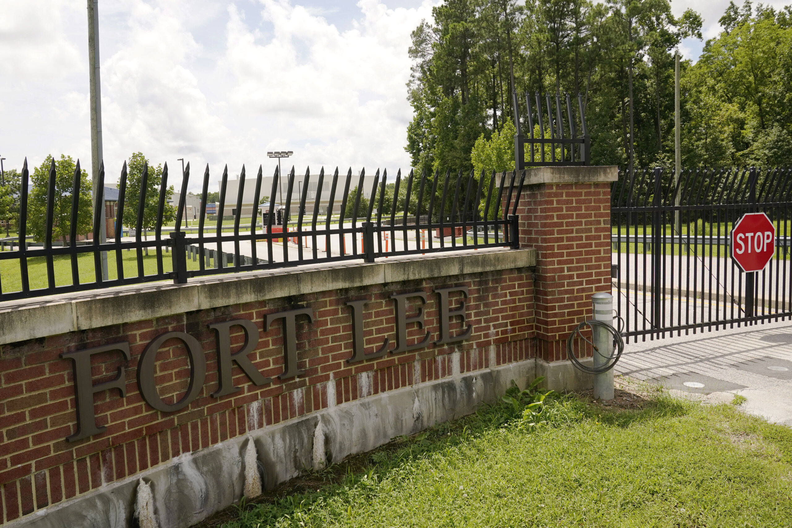 military-to-proceed-with-changing-names-of-bases-honoring-confederate