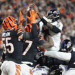 Sam Hubbard's 98-yard fumble return lifts Bengals over Ravens