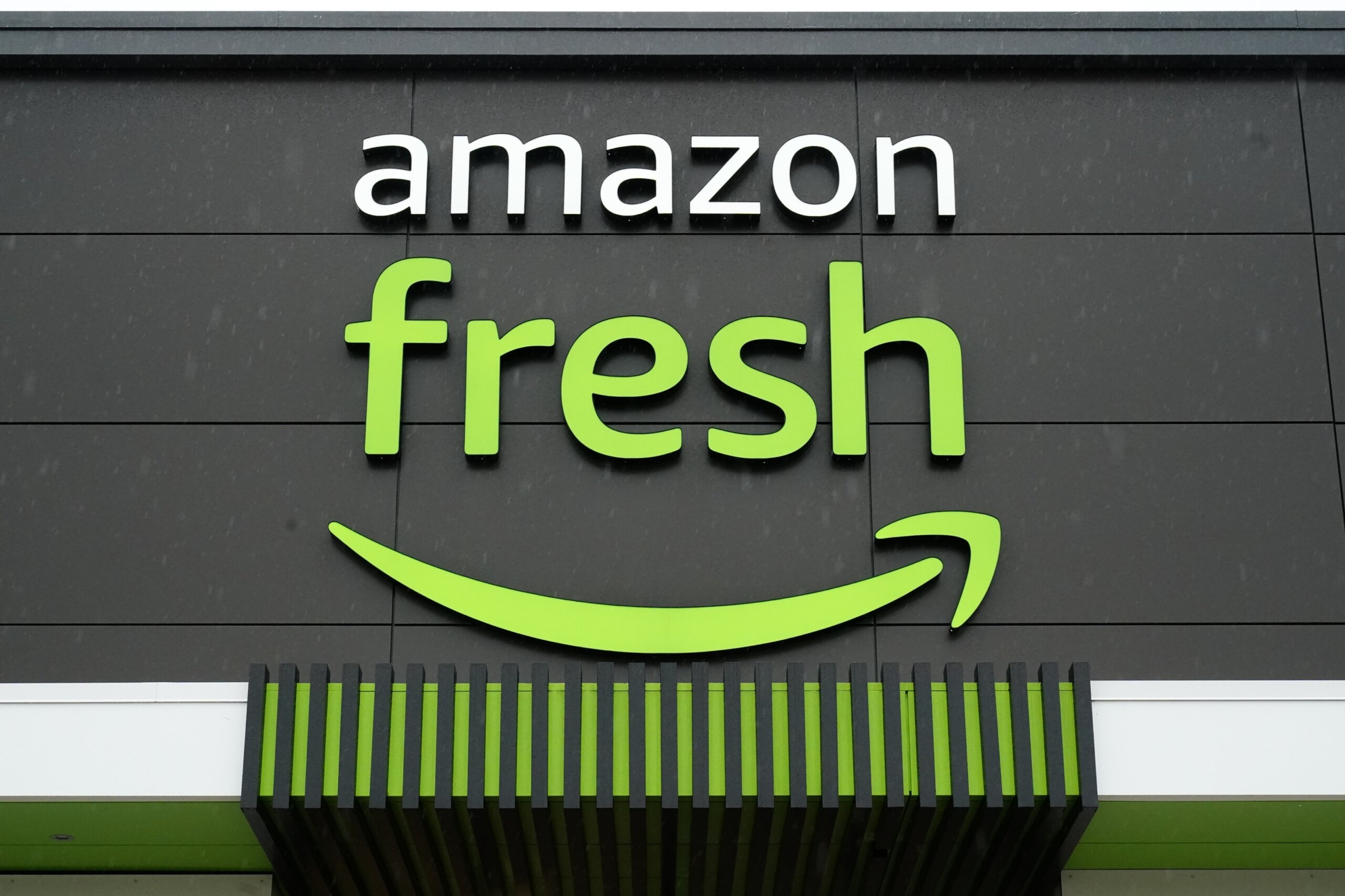 Amazon axes free grocery delivery on Prime orders under 150 WTOP News