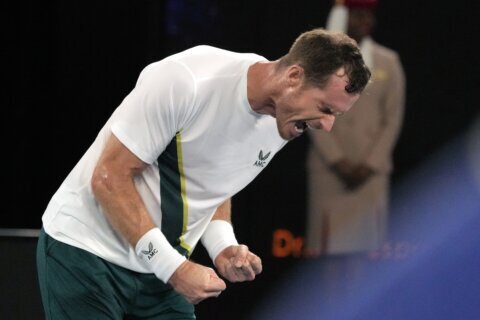 Andy Murray tops Berrettini in 5-set epic at Australian Open